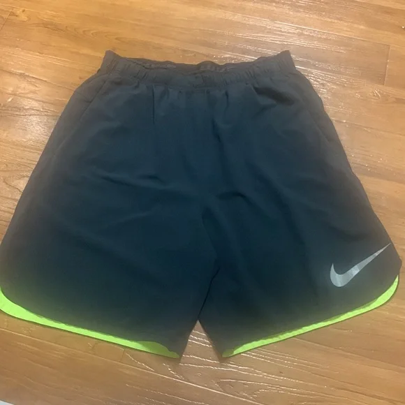 Nike Shorts bundle - Picture 9 of 14